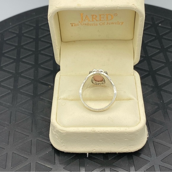 SILVER CAMEO RING SIZE 8 - Picture 9 of 11